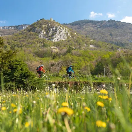 Bed & Breakfast Premium Self Check-in With Code Access