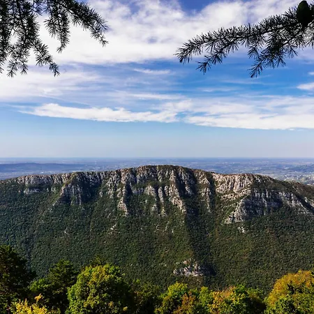 Bed and breakfast Premium Nova Gorica, Self Check-in With Code Access