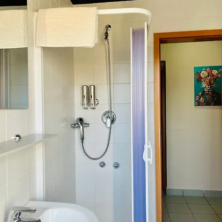 Bed & Breakfast Premium Self Check-in With Code Access